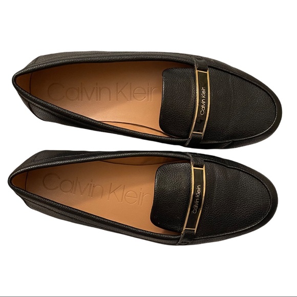 Calvin Klein, LIRA black loafers, with gold branding in front. Classy, size 8.5 - Picture 4 of 9